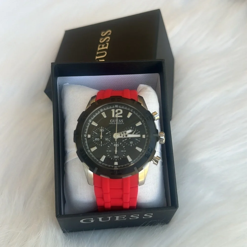 New GUESS Black Dial Men Analog Watch - U0864G7M